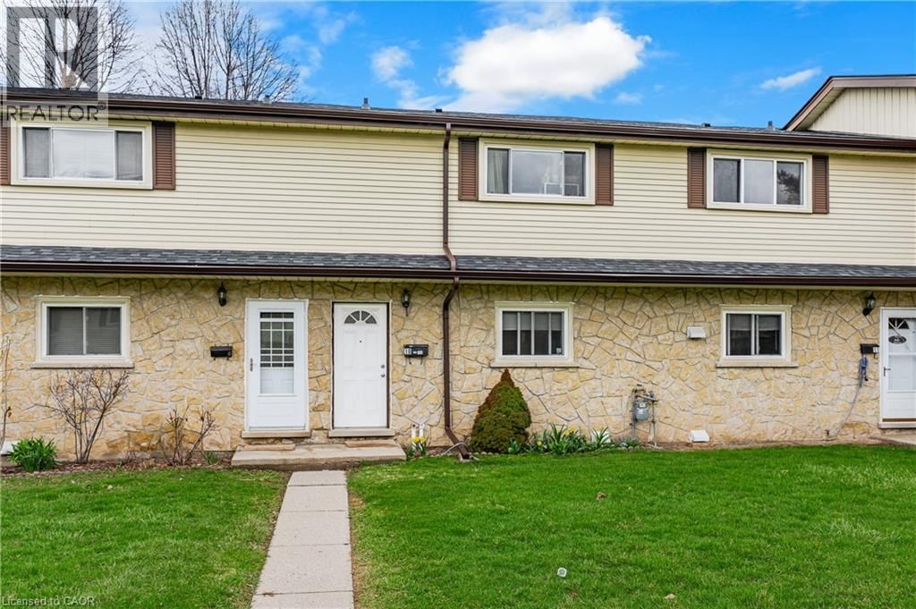 10 - 144 JANSEN AVENUE Image 2