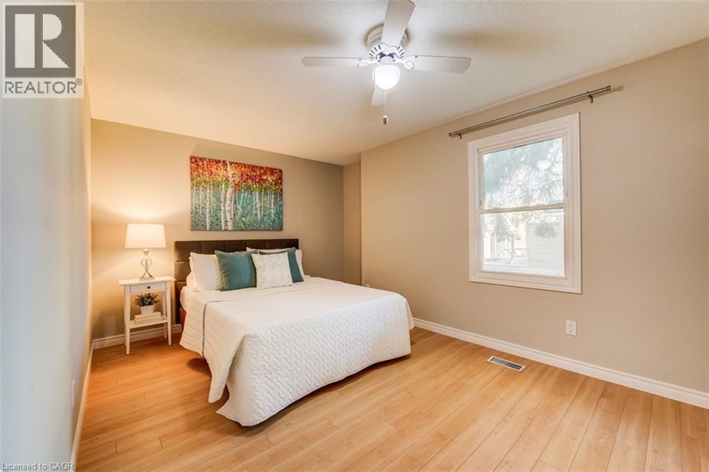 60 RIVERSIDE DRIVE WEST Image 13