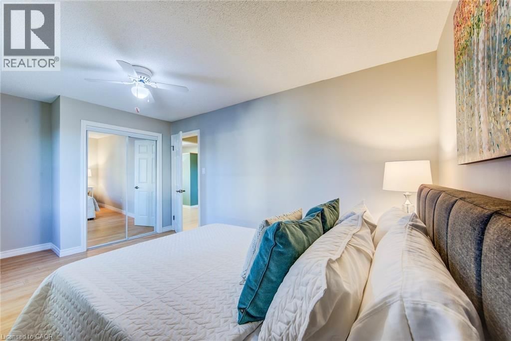 60 RIVERSIDE DRIVE WEST Image 15