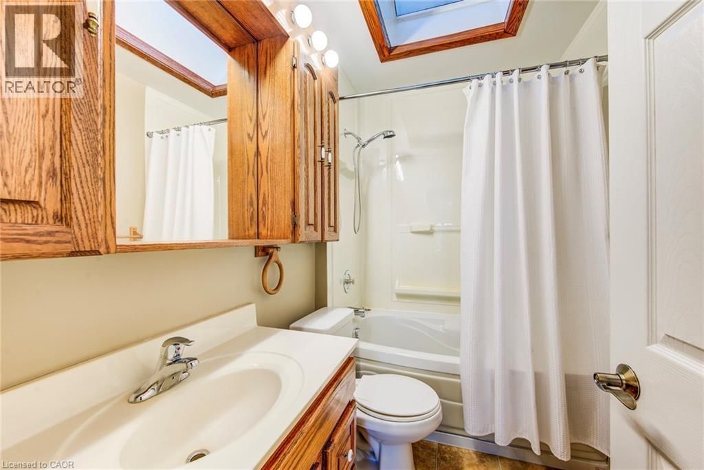 60 RIVERSIDE DRIVE WEST Image 16