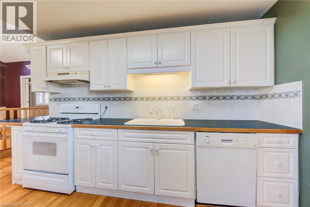 60 RIVERSIDE DRIVE WEST Image 19