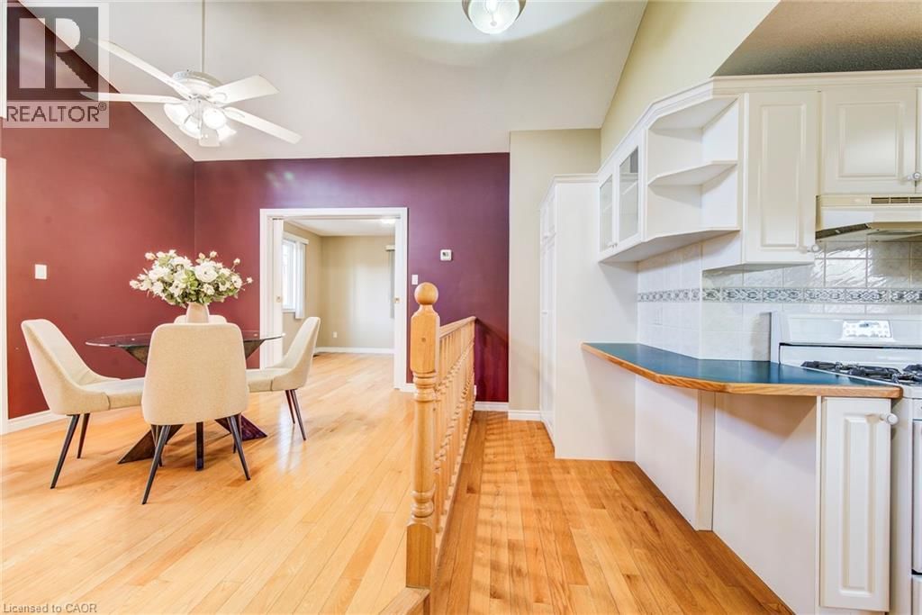 60 RIVERSIDE DRIVE WEST Image 22