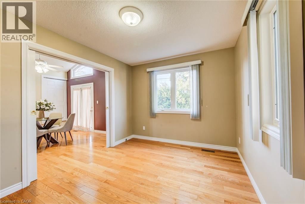 60 RIVERSIDE DRIVE WEST Image 27