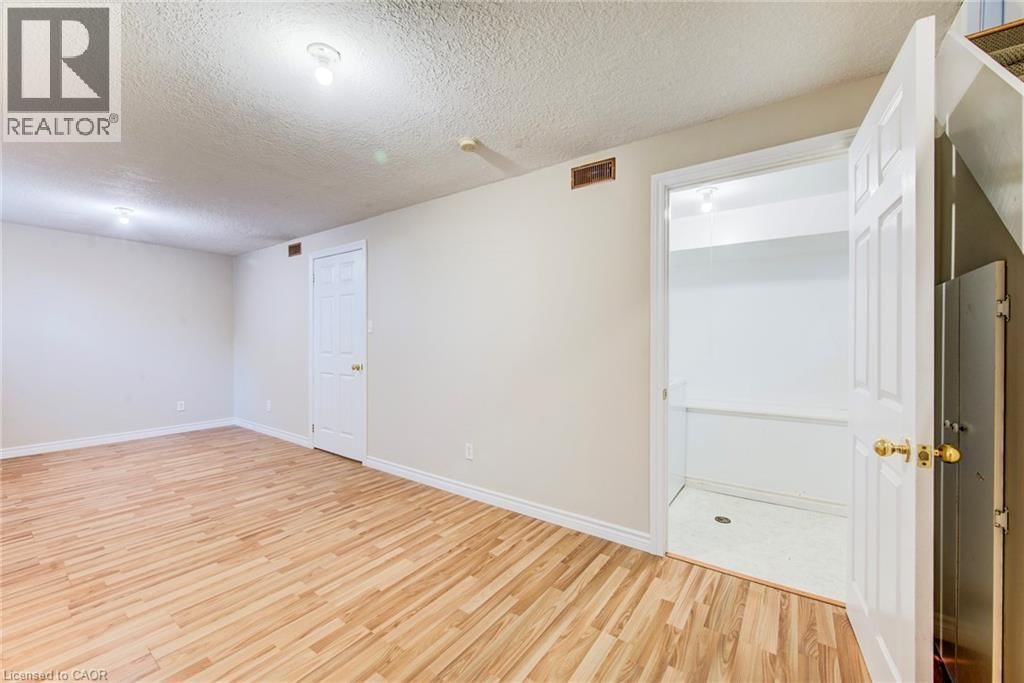 60 RIVERSIDE DRIVE WEST Image 29