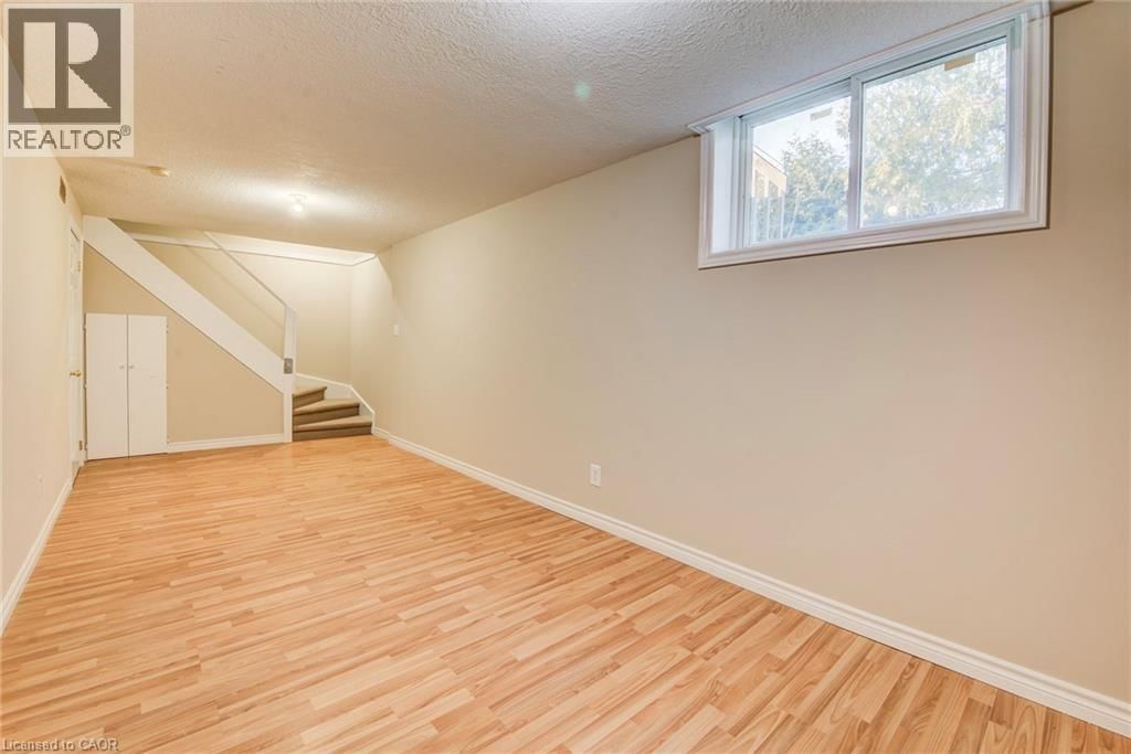 60 RIVERSIDE DRIVE WEST Image 31