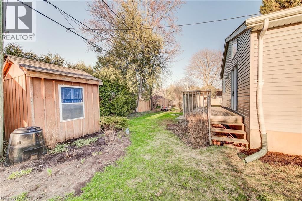 60 RIVERSIDE DRIVE WEST Image 32