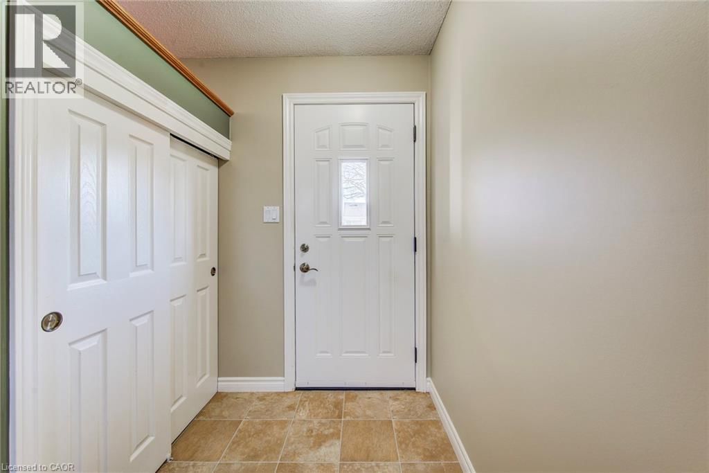 60 RIVERSIDE DRIVE WEST Image 6