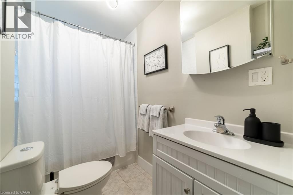 19 CENTURY STREET Image 12