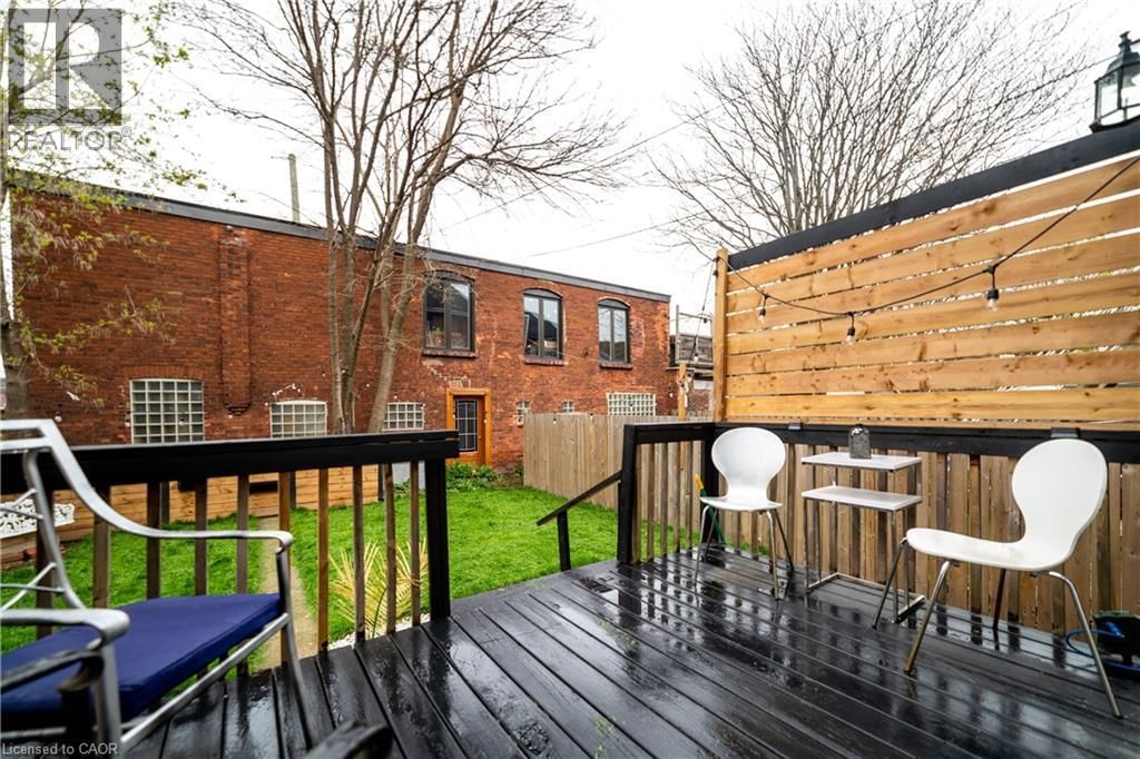 19 CENTURY STREET Image 24