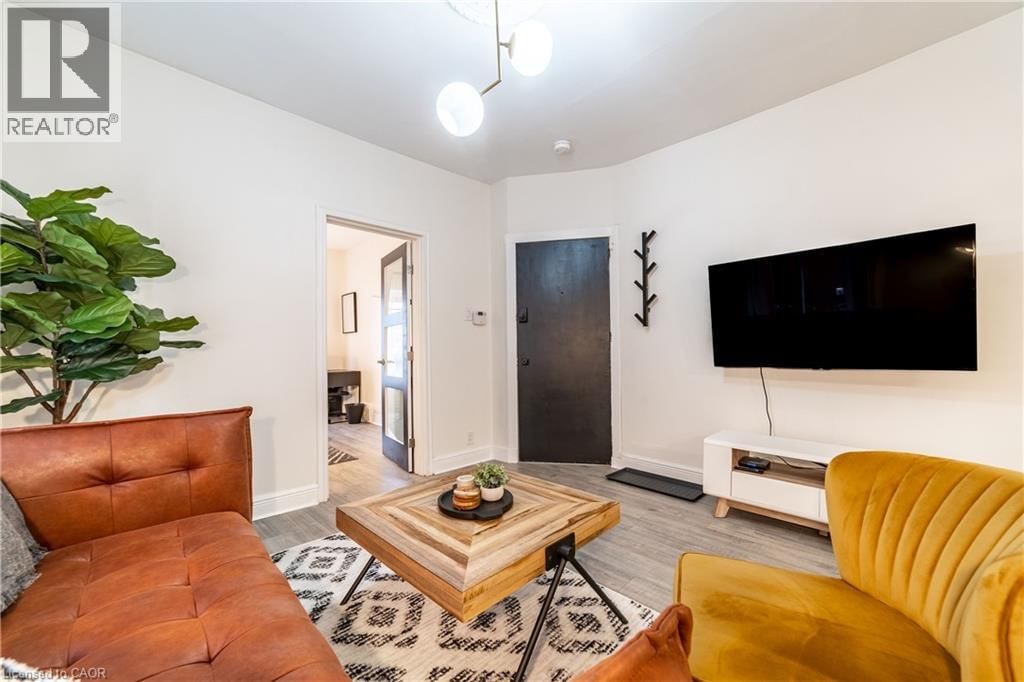 19 CENTURY STREET Image 3