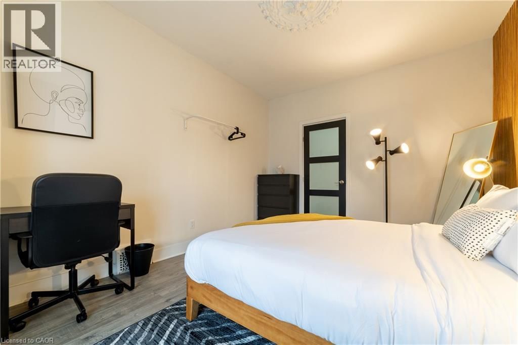 19 CENTURY STREET Image 8