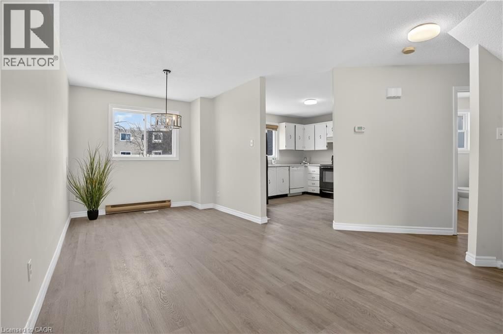 66 - 60 ELMSDALE DRIVE Image 10