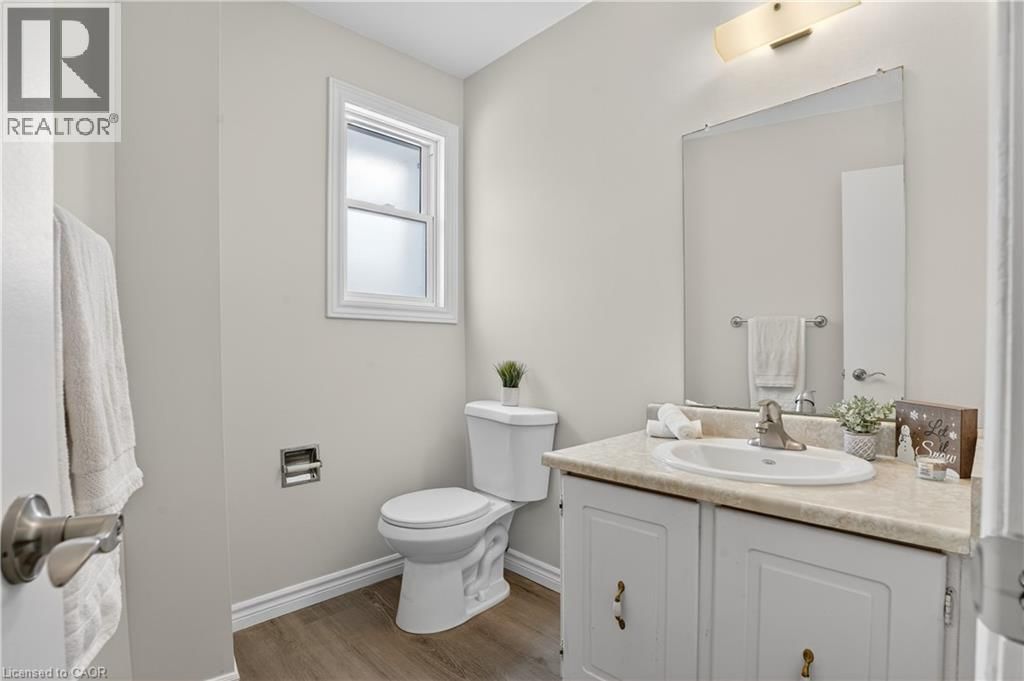 66 - 60 ELMSDALE DRIVE Image 17