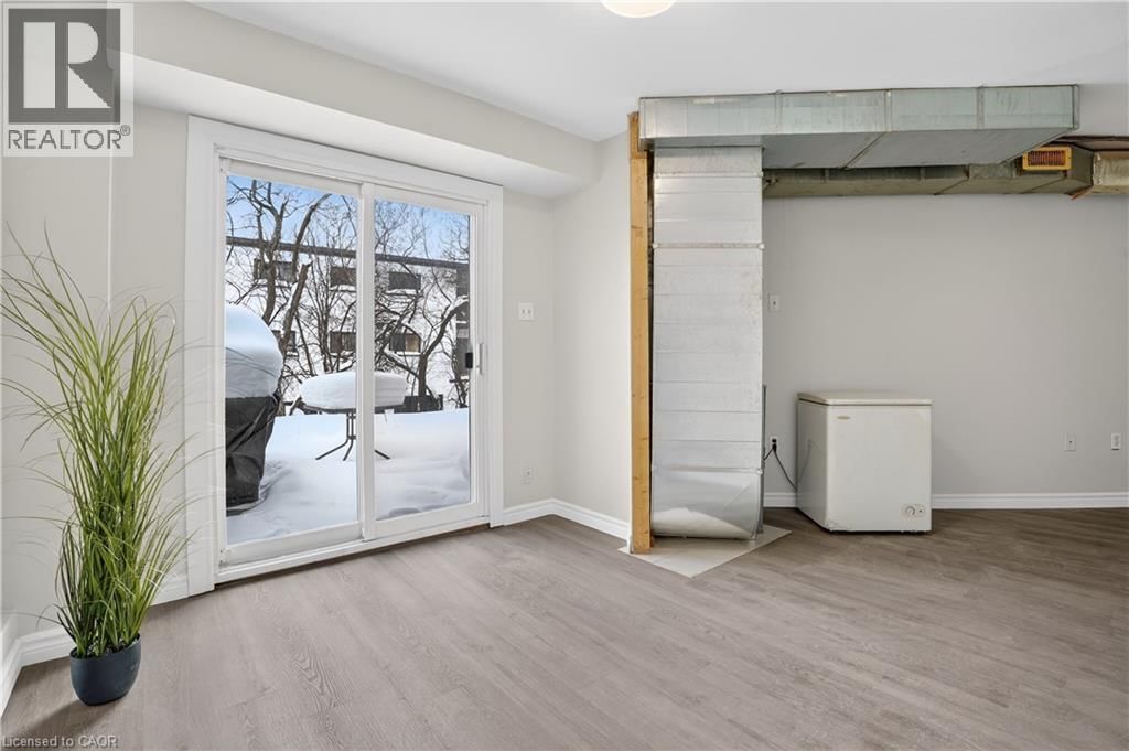 66 - 60 ELMSDALE DRIVE Image 4