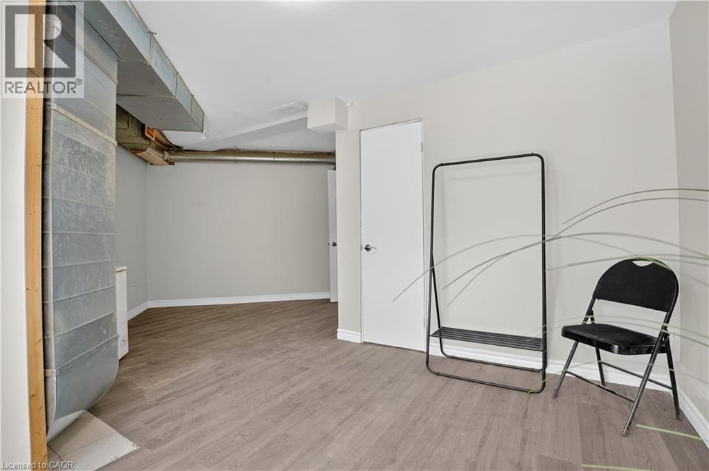 66 - 60 ELMSDALE DRIVE Image 5