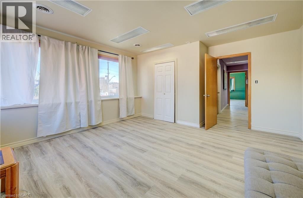 150 VICTORIA STREET NORTH Image 20