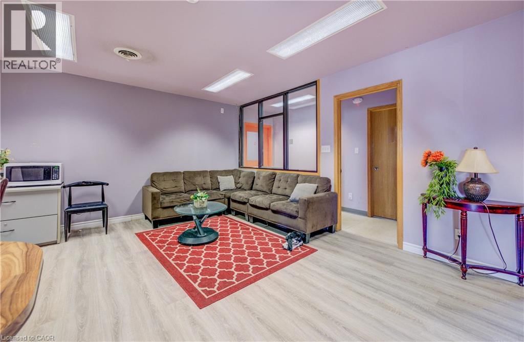 150 VICTORIA STREET NORTH Image 9