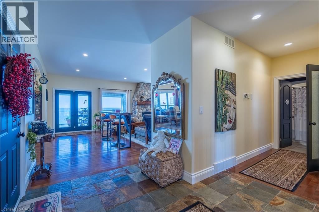 140 BROWN STREET Image 12