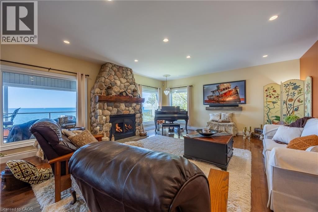 140 BROWN STREET Image 13