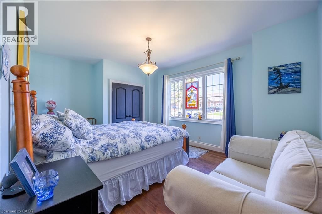 140 BROWN STREET Image 23