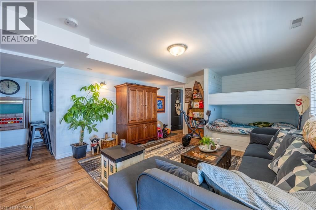 140 BROWN STREET Image 29