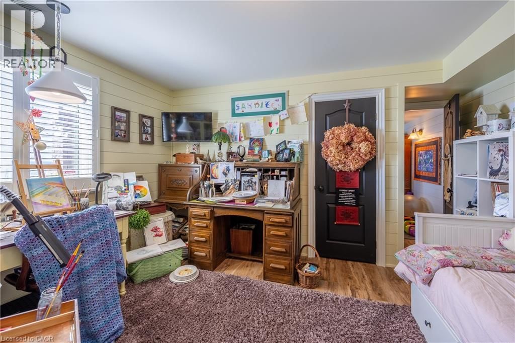 140 BROWN STREET Image 32