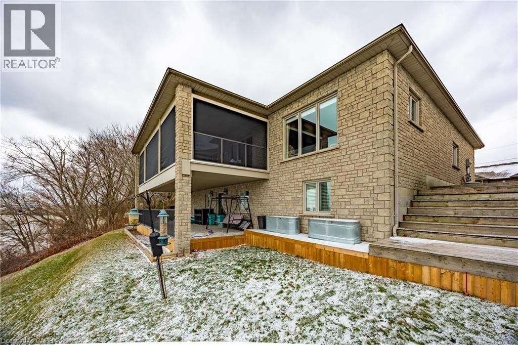 140 BROWN STREET Image 6