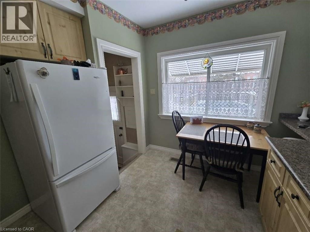 100 NORTH DRIVE Image 16