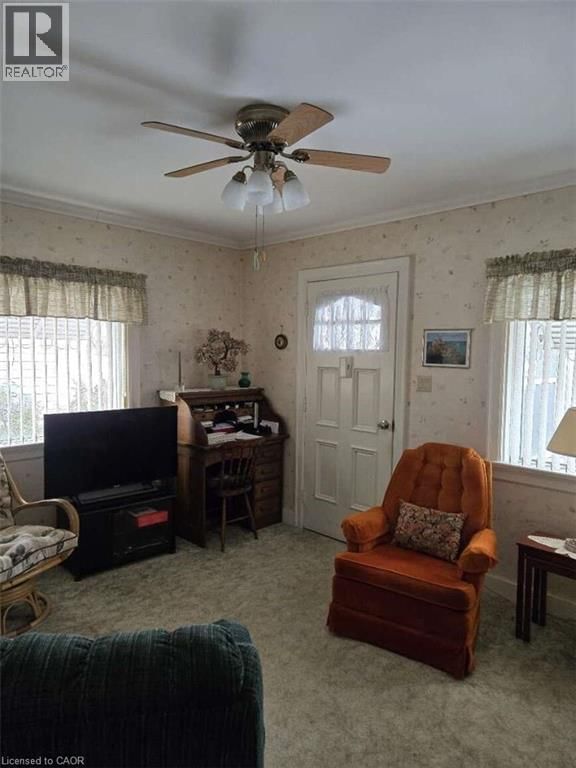 100 NORTH DRIVE Image 20