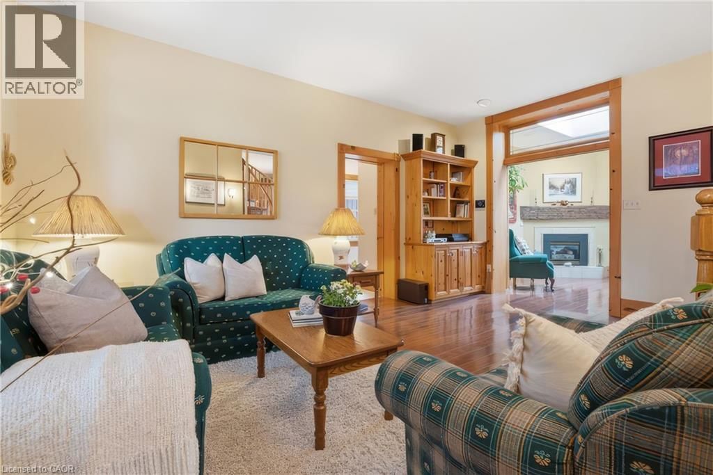 24 QUEENSWAY DRIVE Image 10