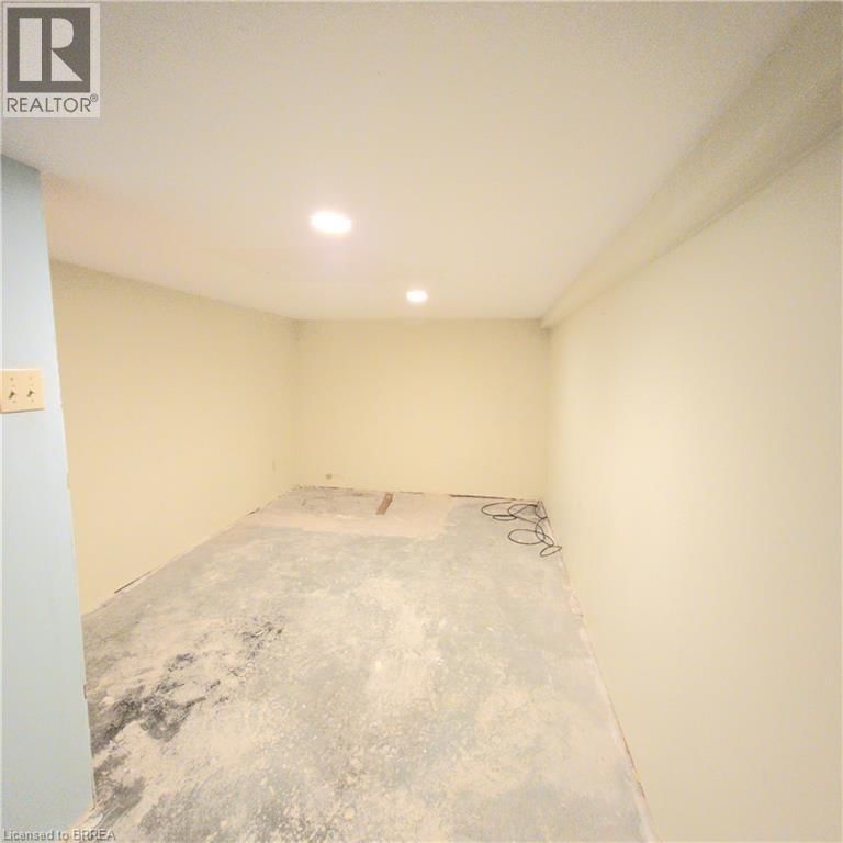 26 WILLOW STREET Image 35