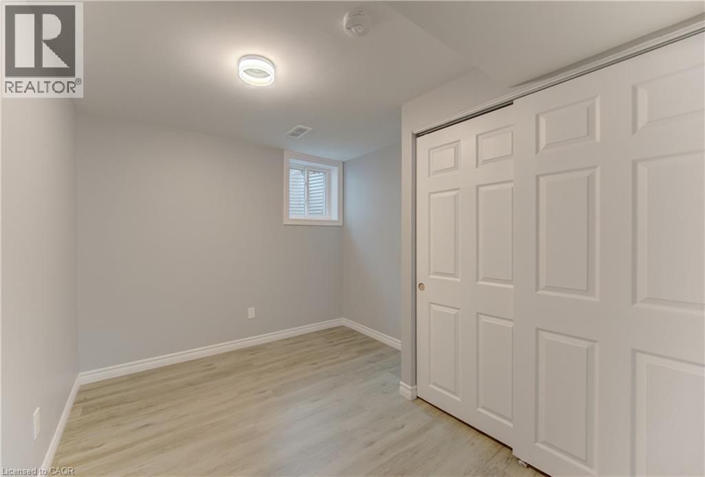 34 FOREST GLEN COURT Image 36