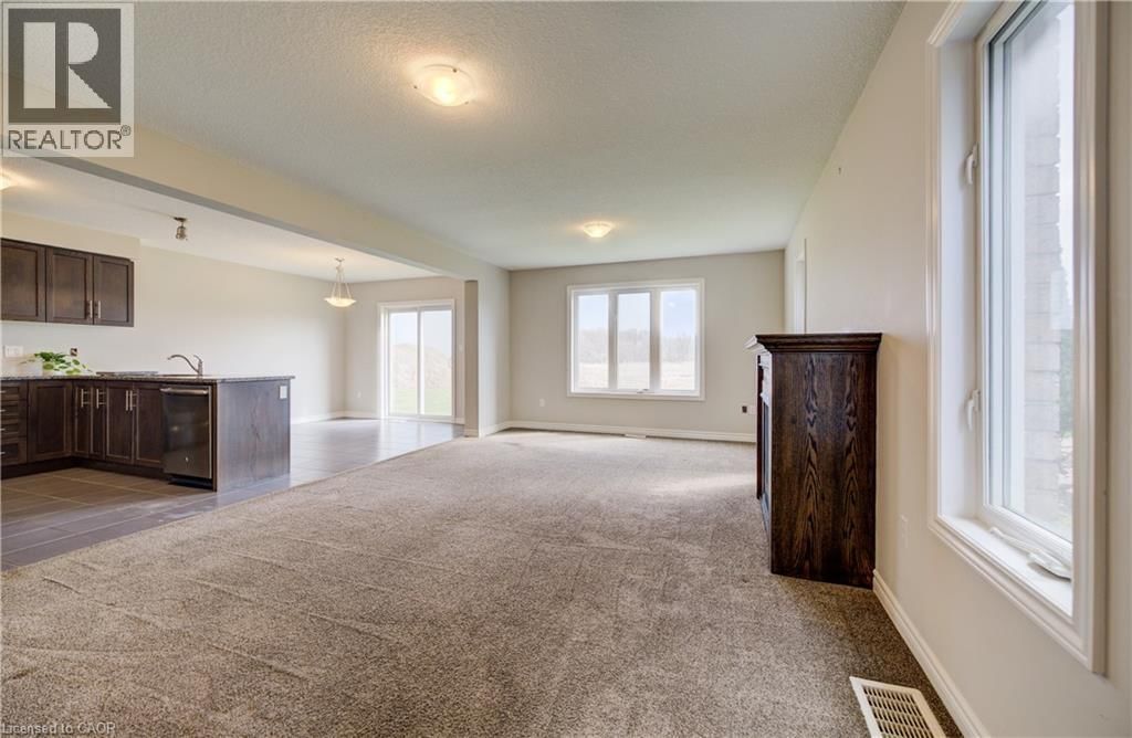 1360 CAEN AVENUE Image 4