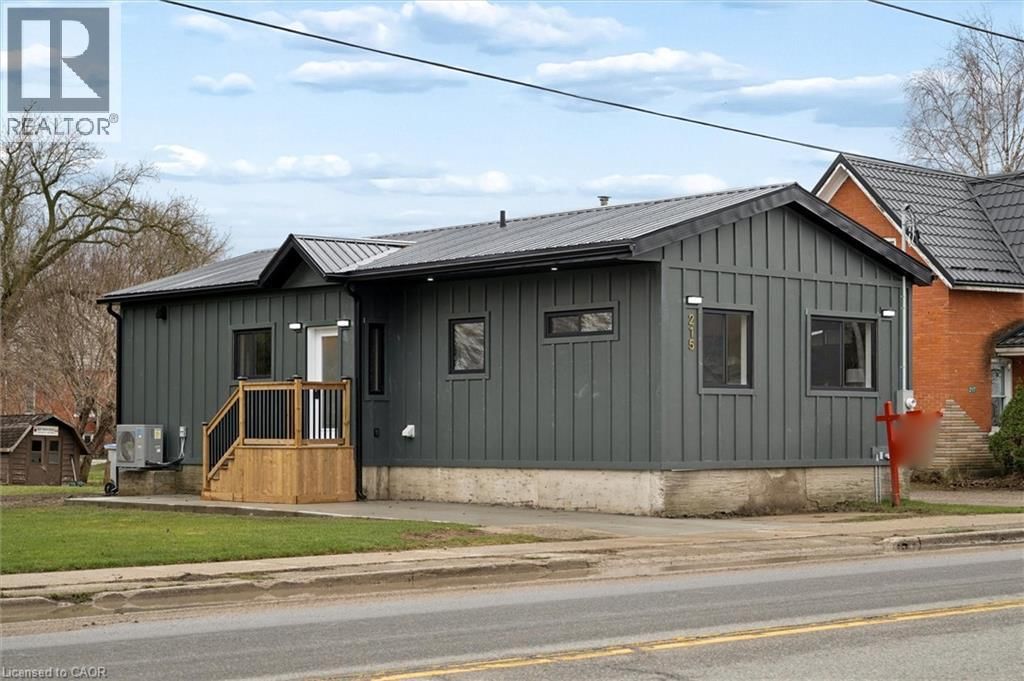 215 WINSTANLEY STREET Image 2