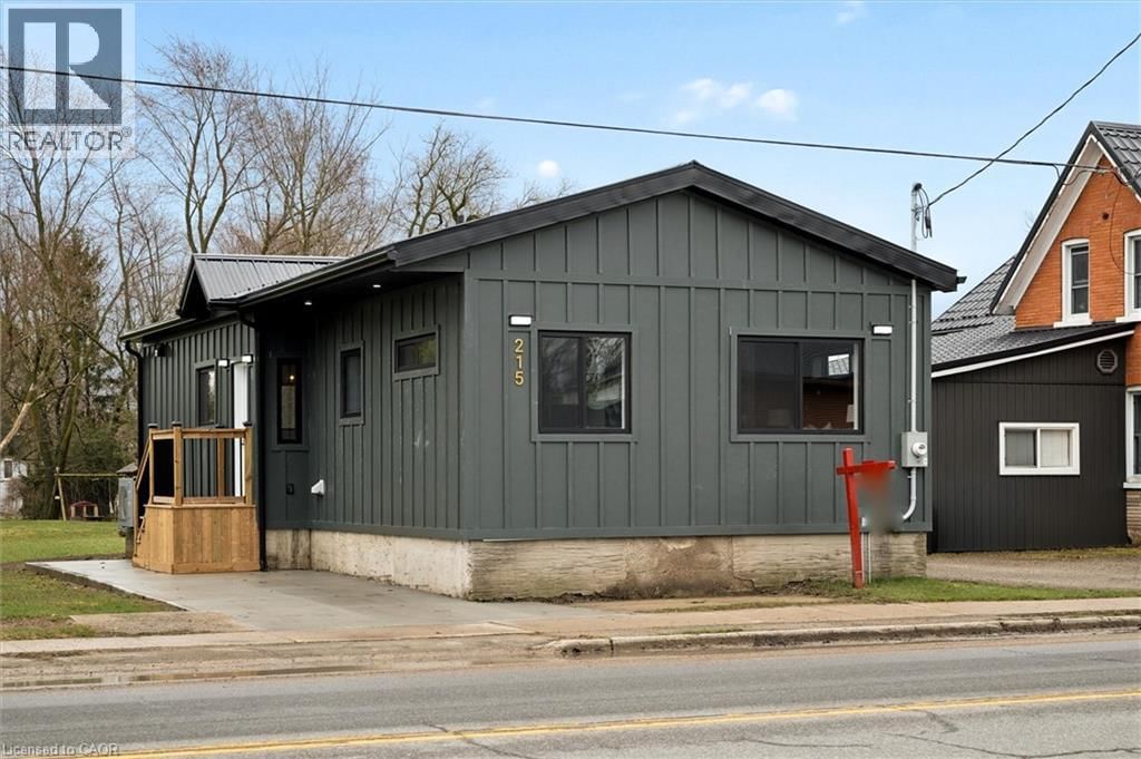 215 WINSTANLEY STREET Image 3