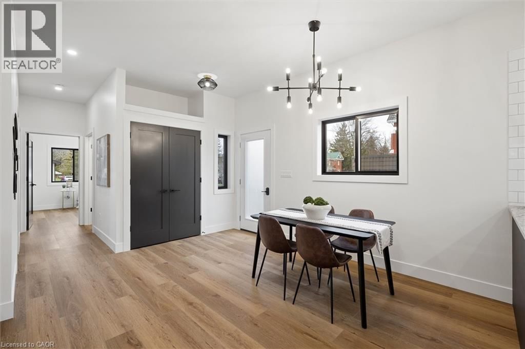 215 WINSTANLEY STREET Image 6