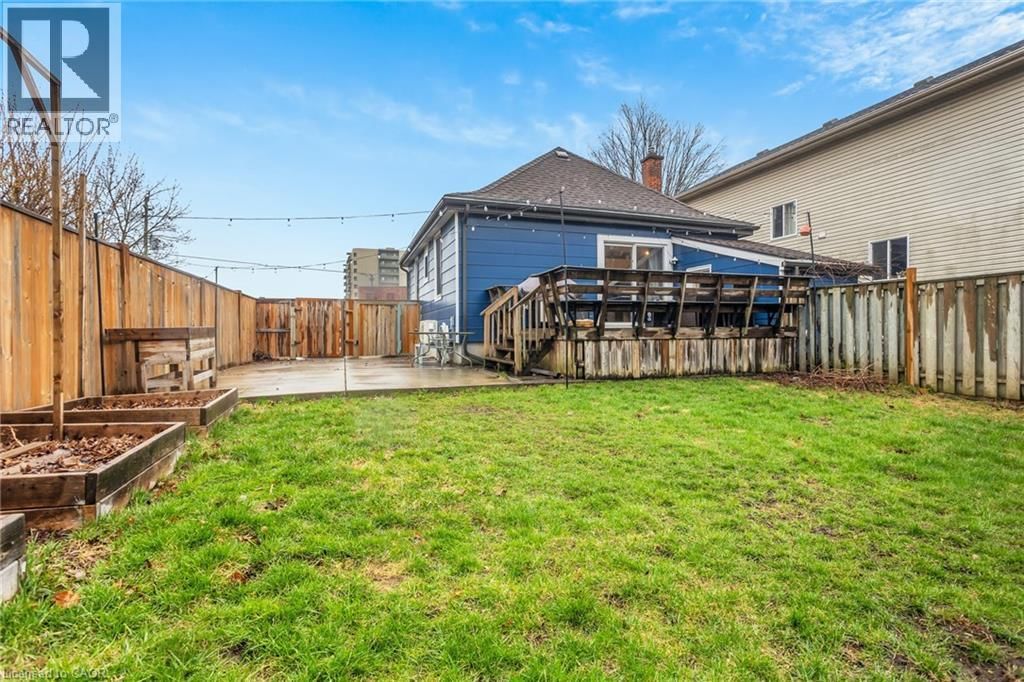 26 STAFFORD STREET Image 19