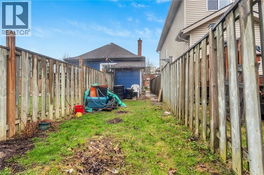 26 STAFFORD STREET Image 31