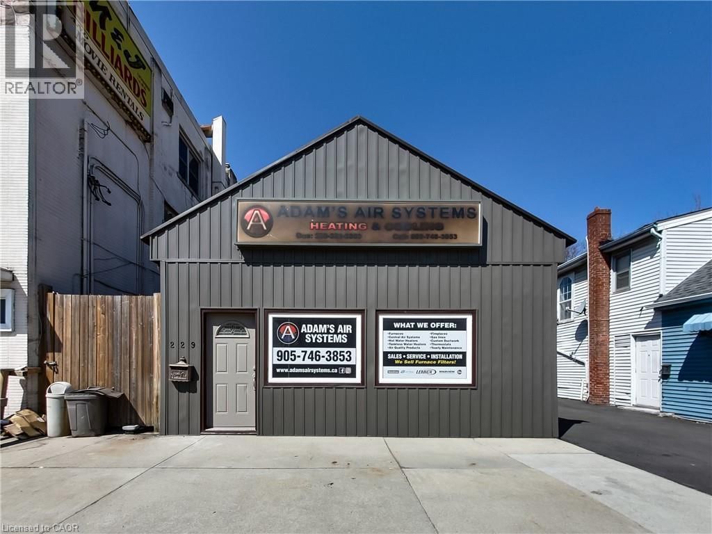 229 PARKDALE AVENUE NORTH Image 2