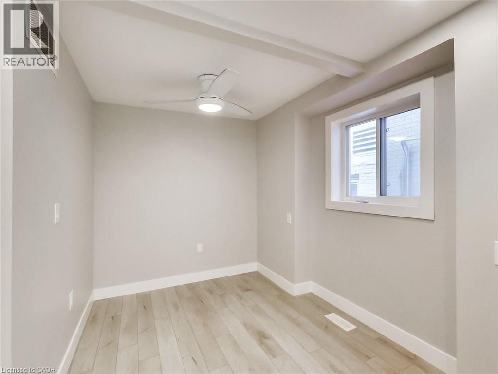 229 PARKDALE AVENUE NORTH Image 27