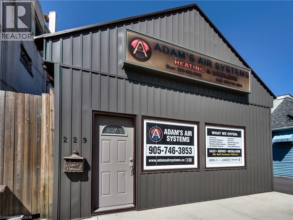 229 PARKDALE AVENUE NORTH Image 3