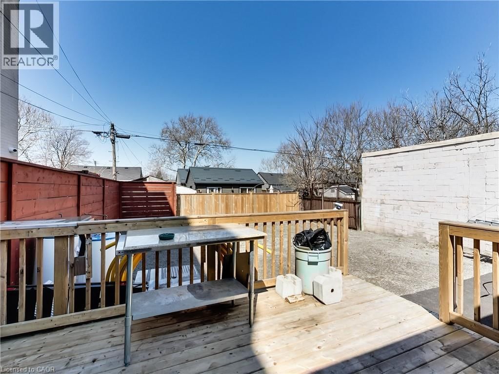 229 PARKDALE AVENUE NORTH Image 47