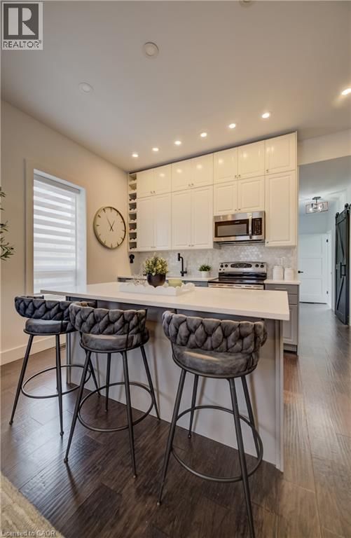 19 CEDAR STREET Image 17