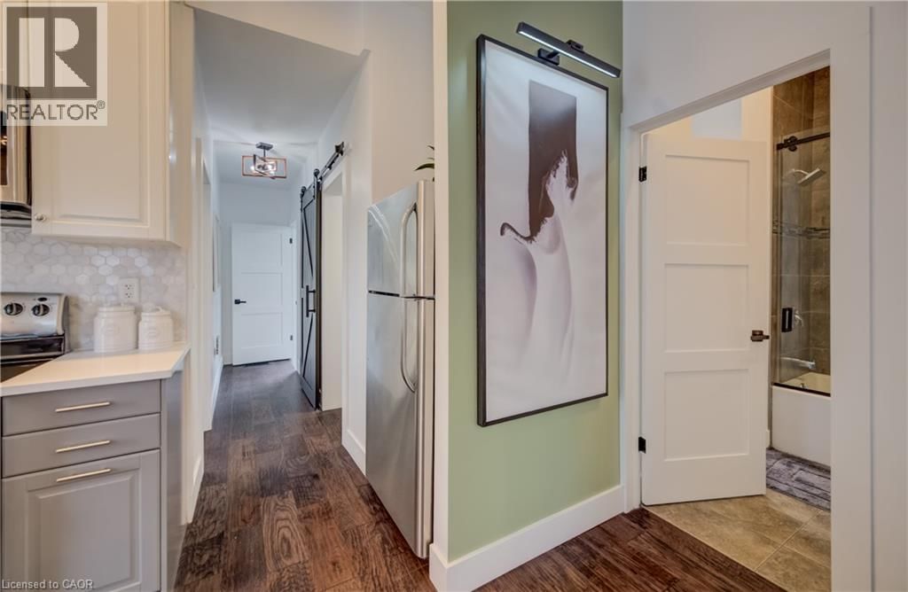 19 CEDAR STREET Image 18