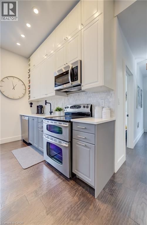 19 CEDAR STREET Image 25