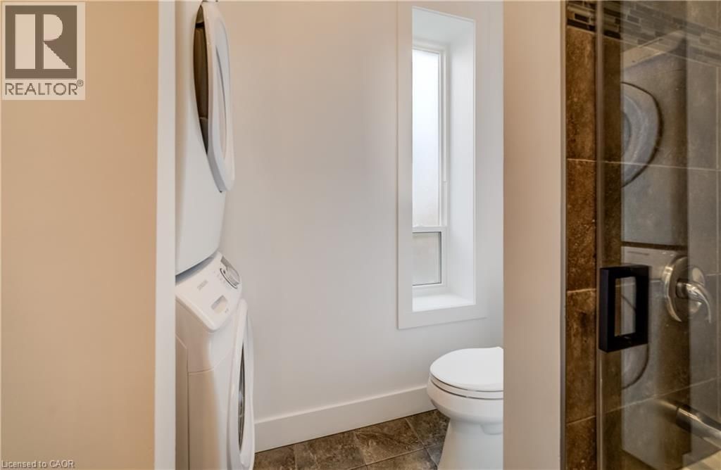 19 CEDAR STREET Image 28