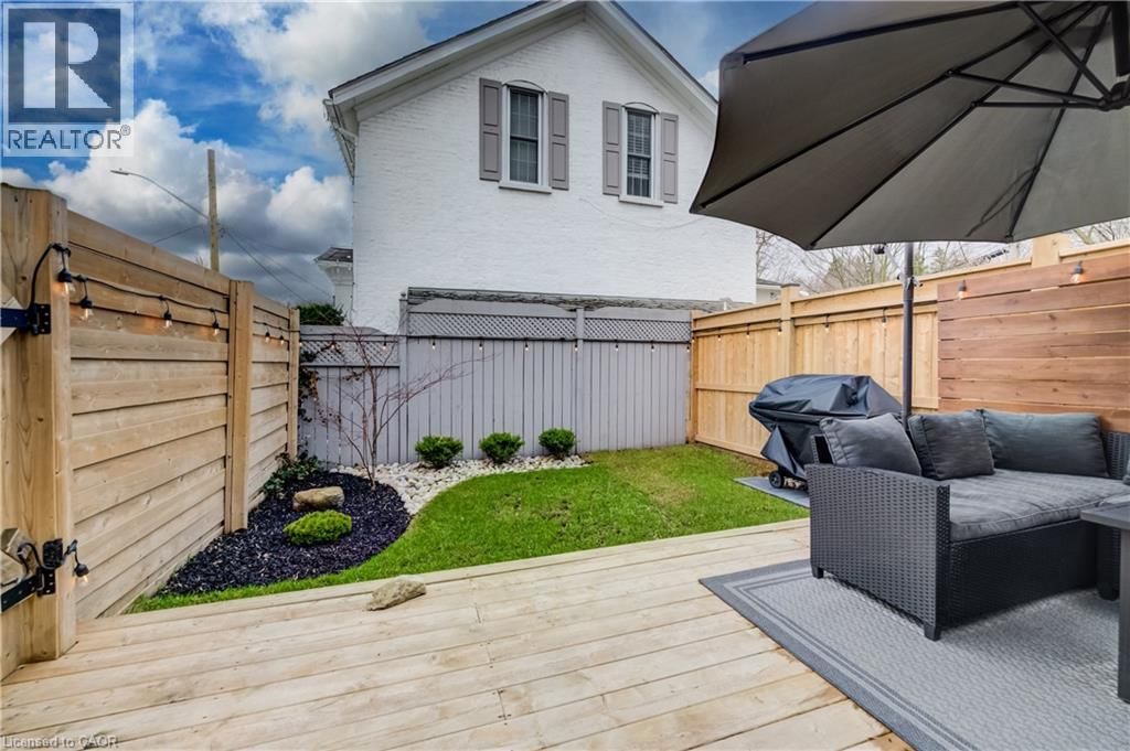 19 CEDAR STREET Image 41