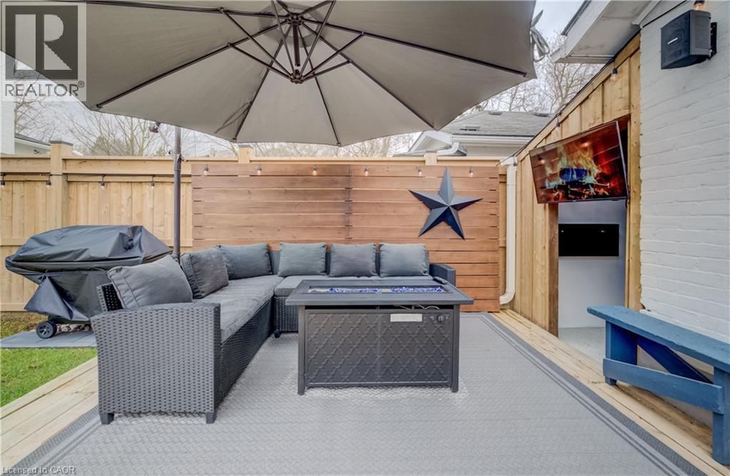 19 CEDAR STREET Image 42