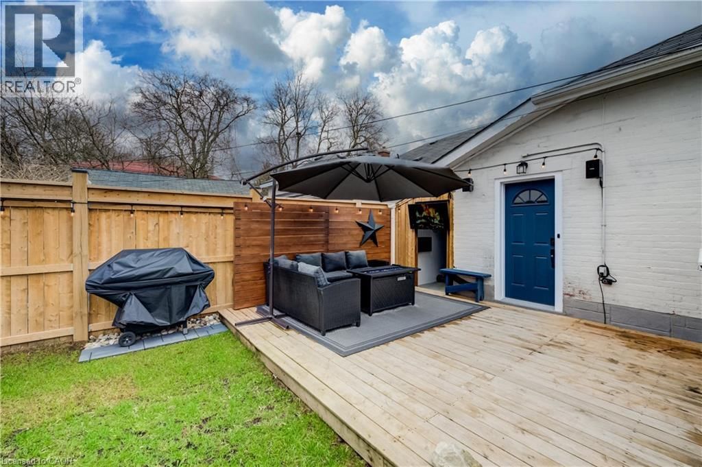 19 CEDAR STREET Image 43