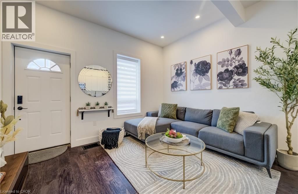 19 CEDAR STREET Image 7